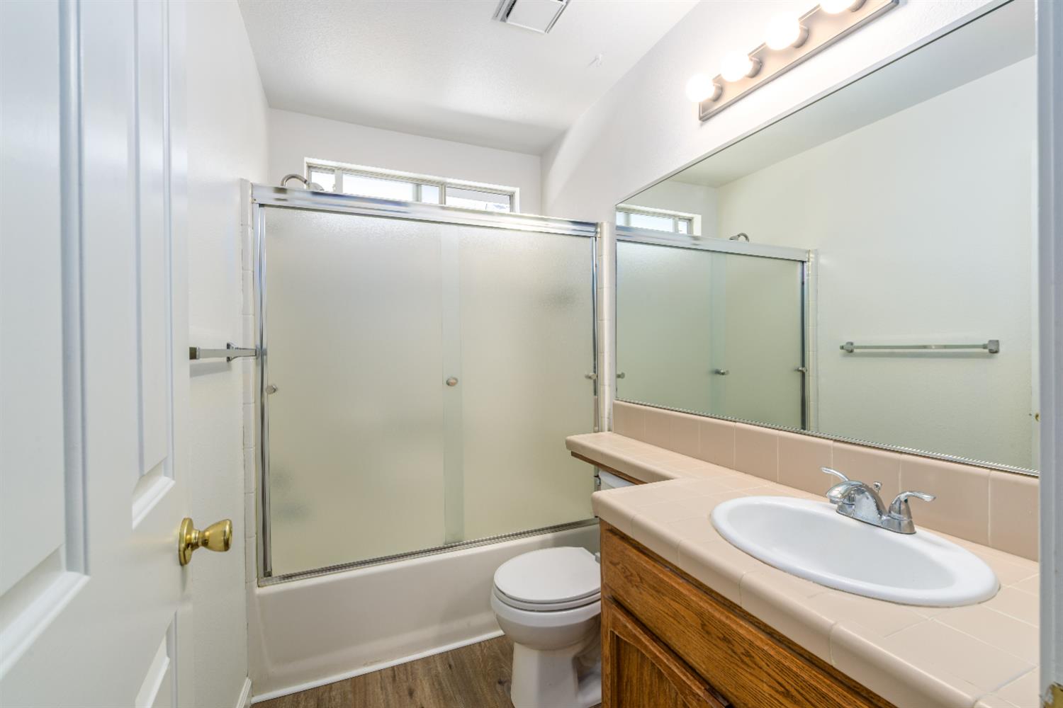 1385 Crestwood Avenue