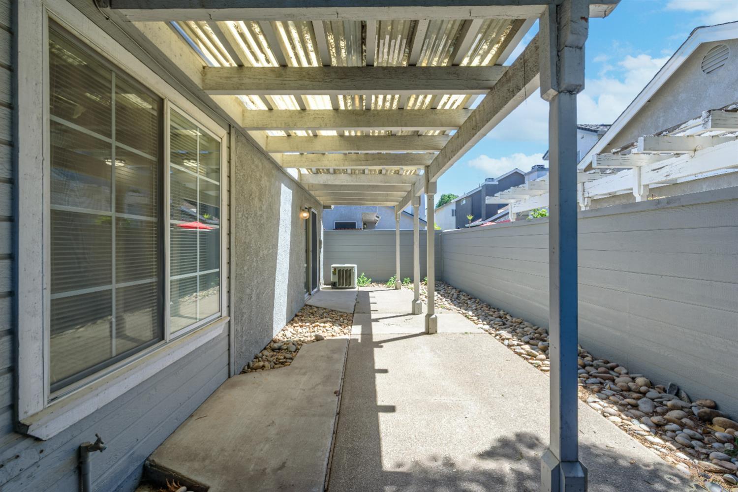 1385 Crestwood Avenue