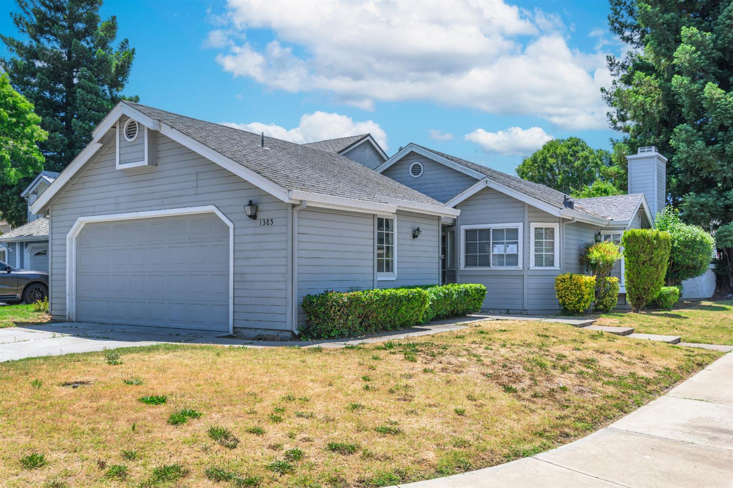 1385 Crestwood Avenue