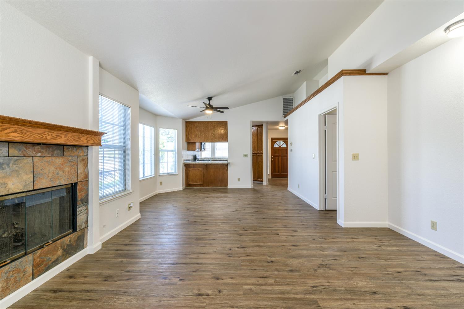 1385 Crestwood Avenue