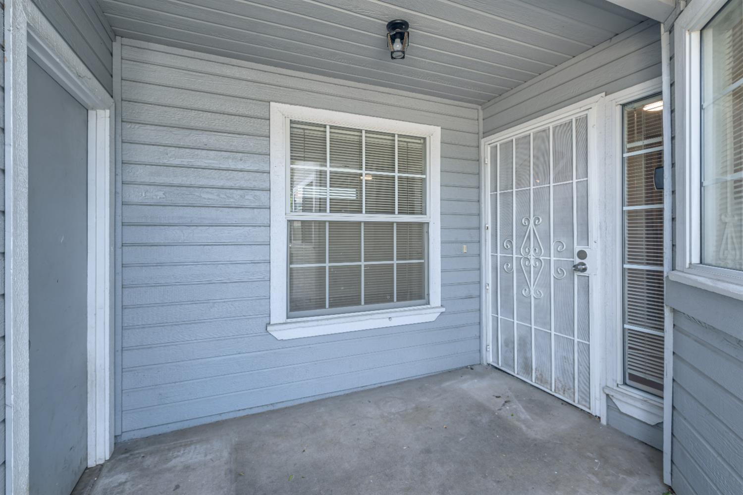 1385 Crestwood Avenue