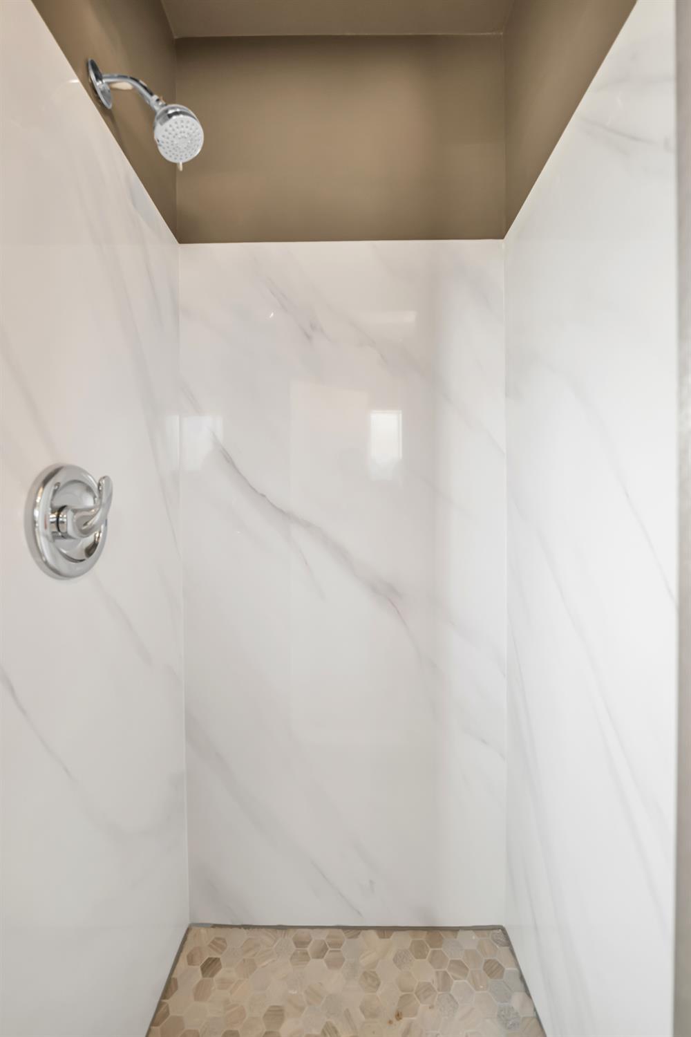 7024 Tamoshanter Way