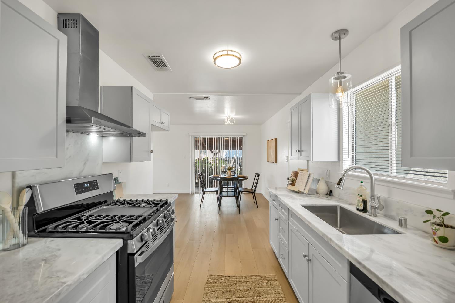 7024 Tamoshanter Way