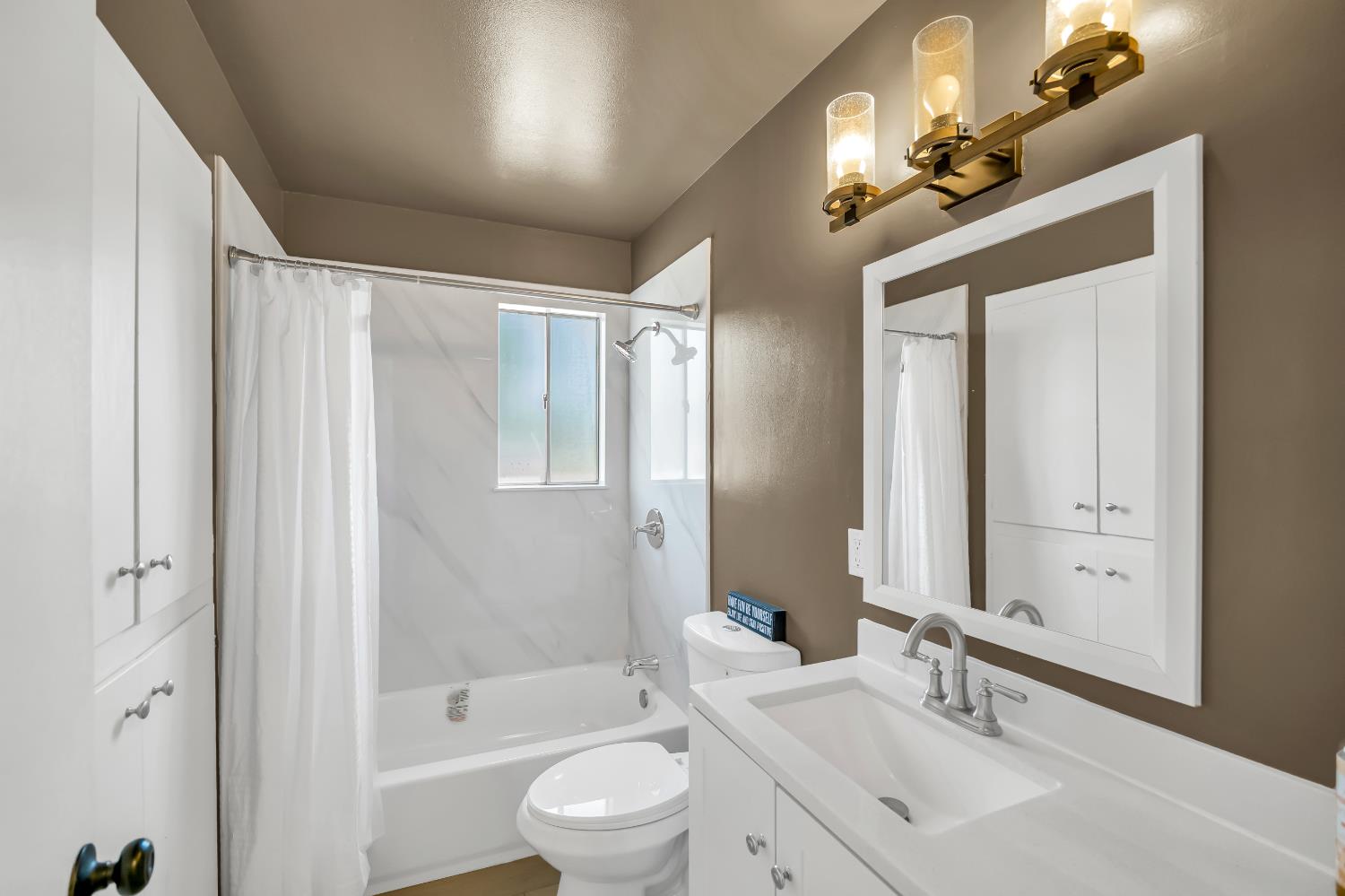 7024 Tamoshanter Way