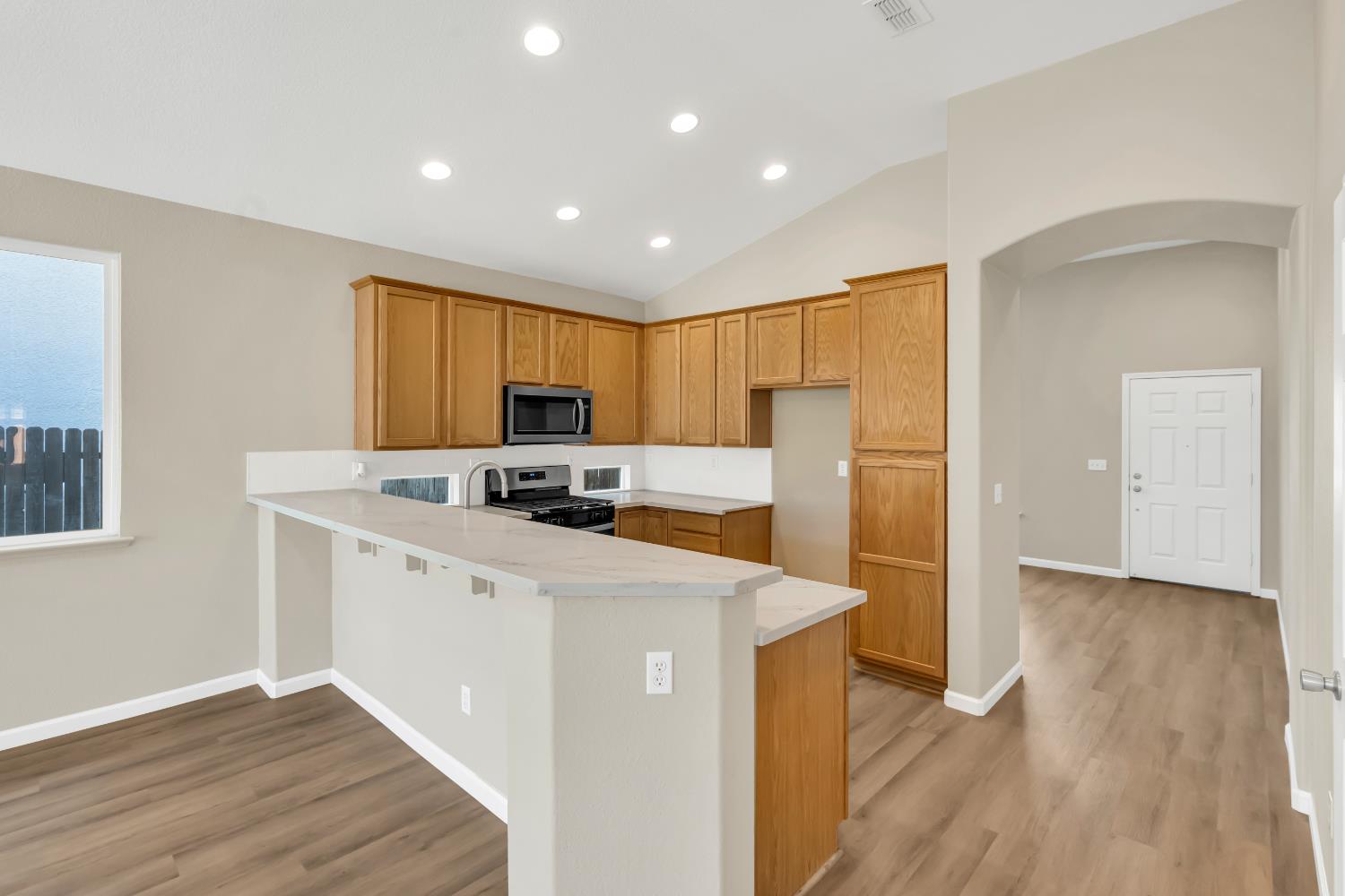 7475 Whitemore Street