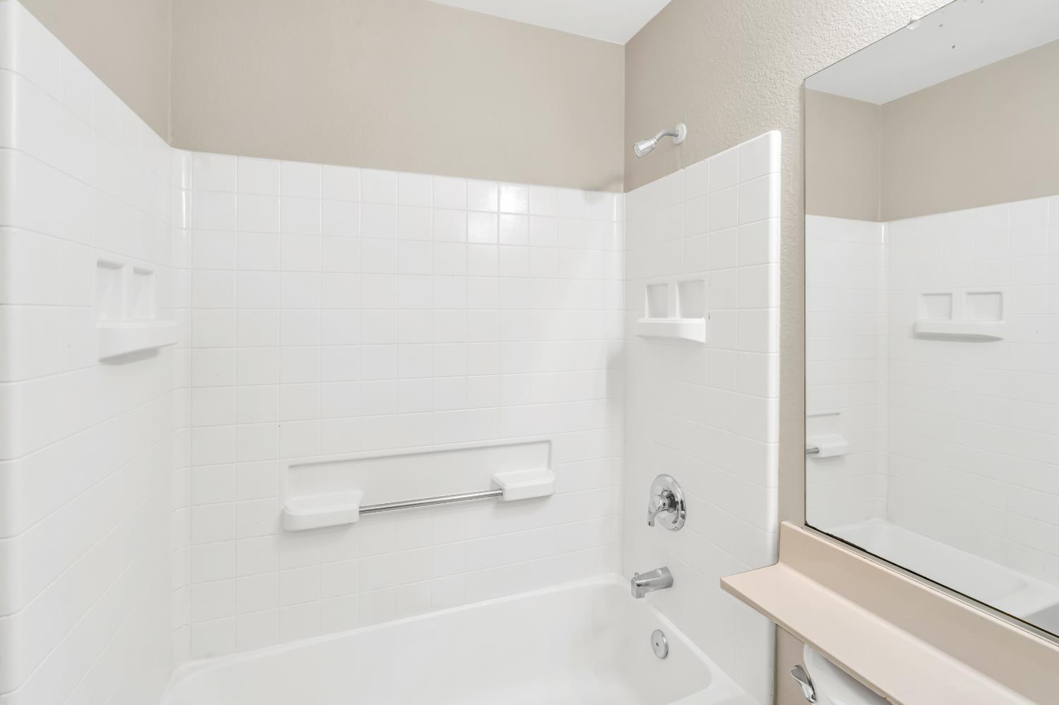 7475 Whitemore Street