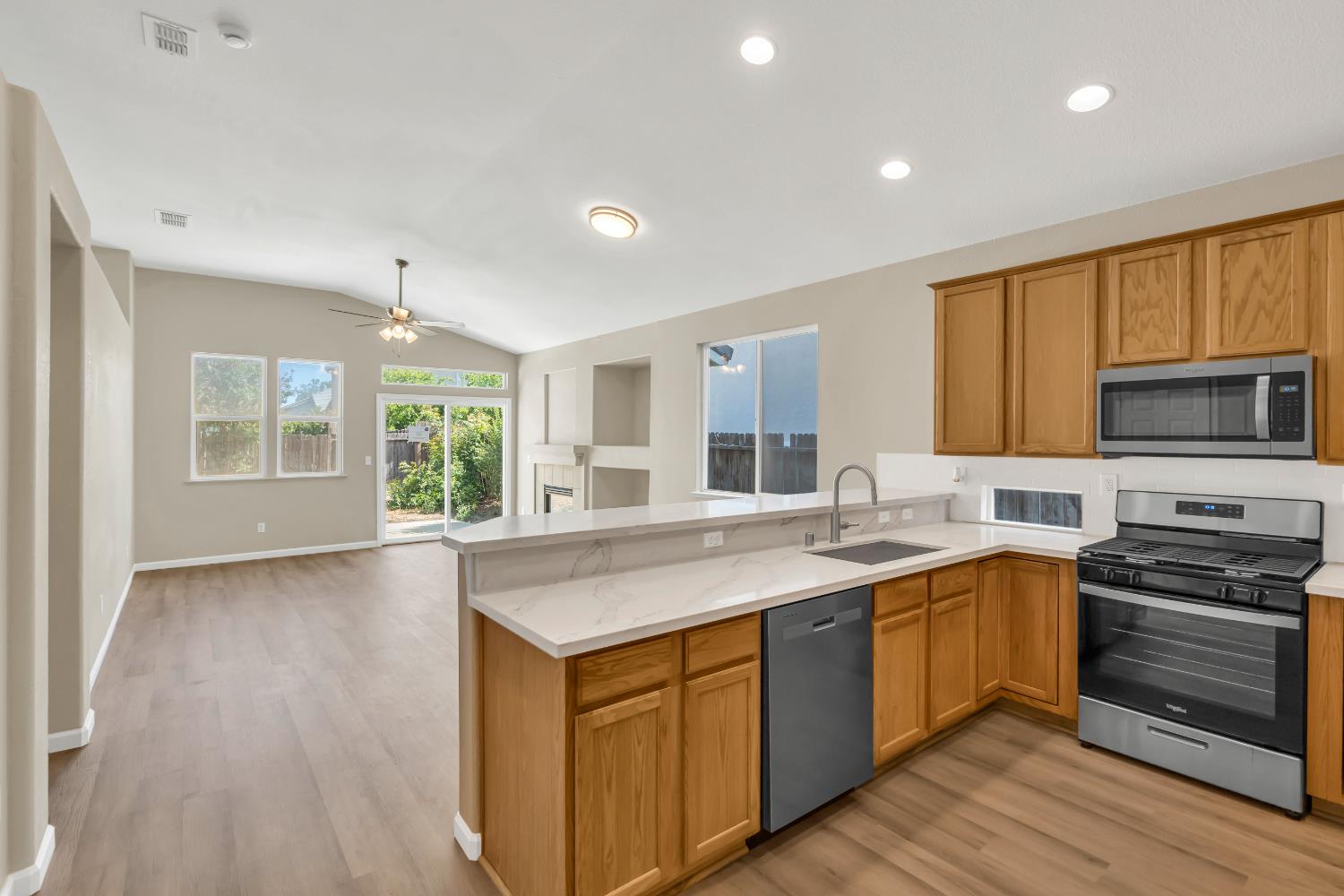 7475 Whitemore Street