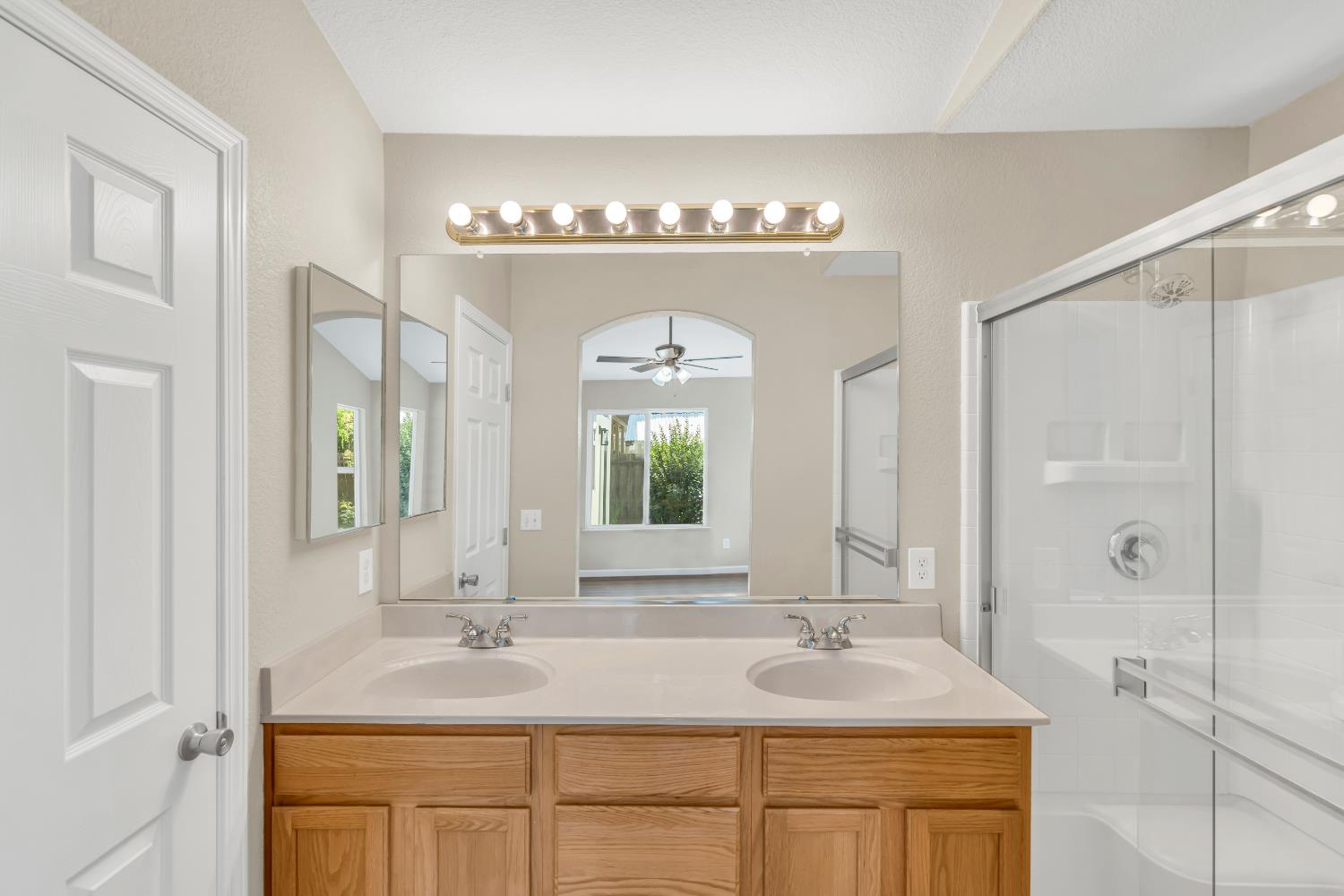 7475 Whitemore Street