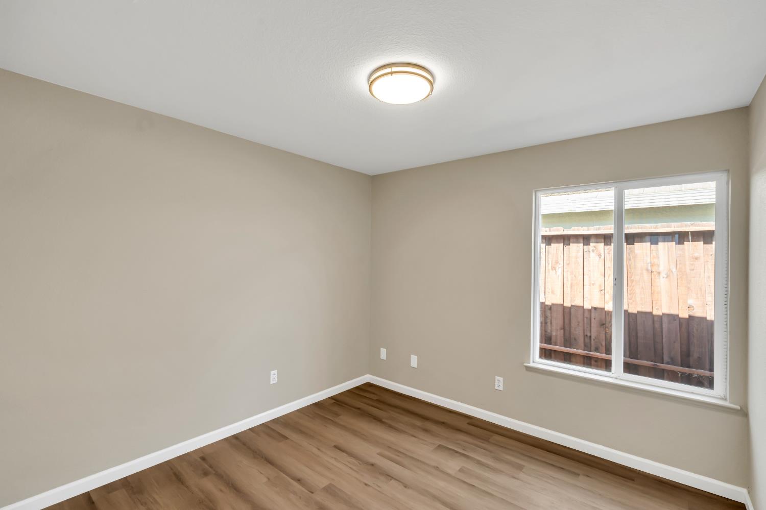 7475 Whitemore Street