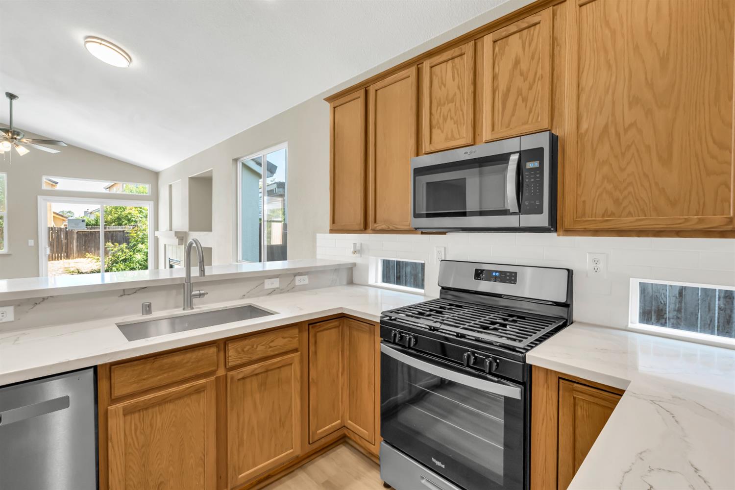 7475 Whitemore Street