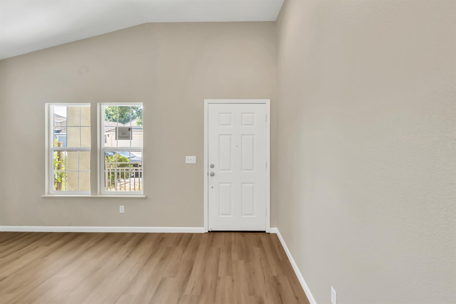 7475 Whitemore Street