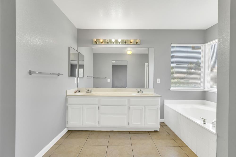 5505 Big Creek Way