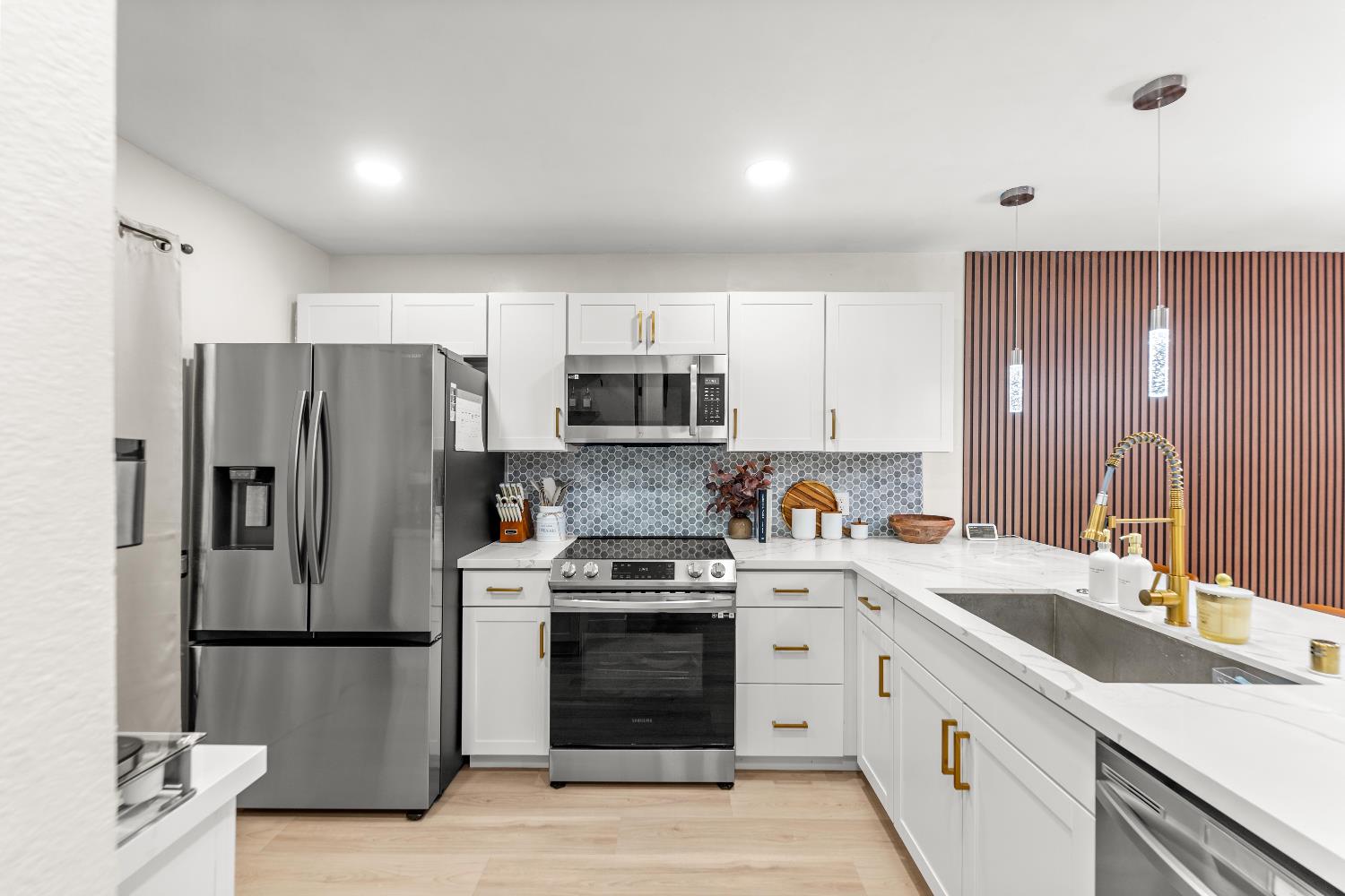 617 Woodside Sierra 3