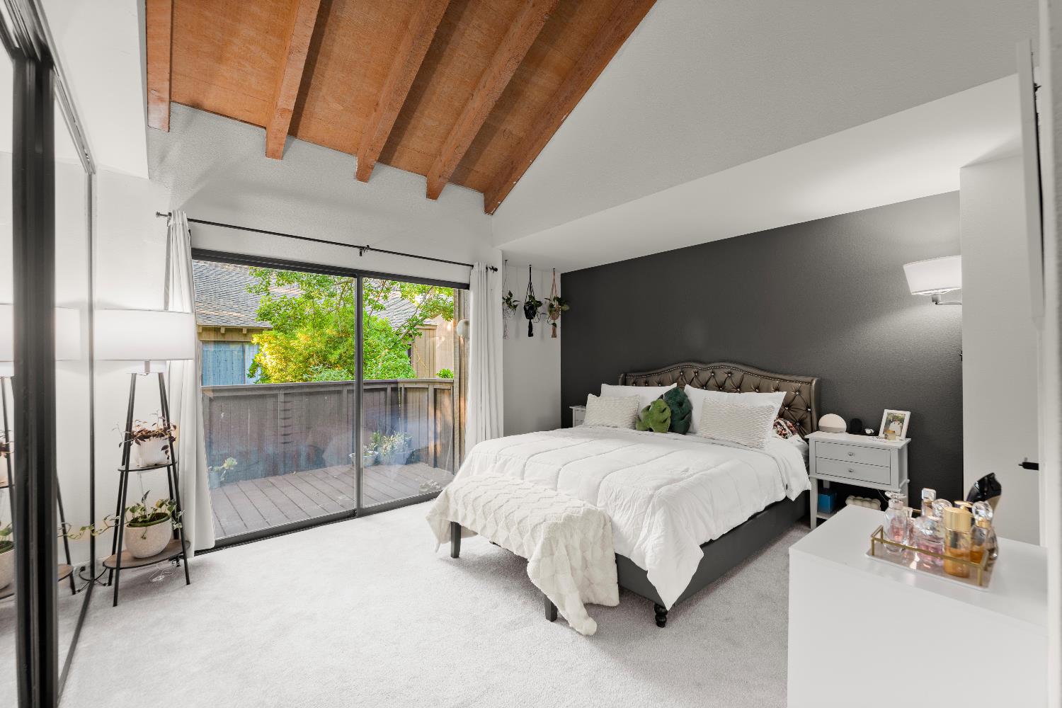 617 Woodside Sierra 3