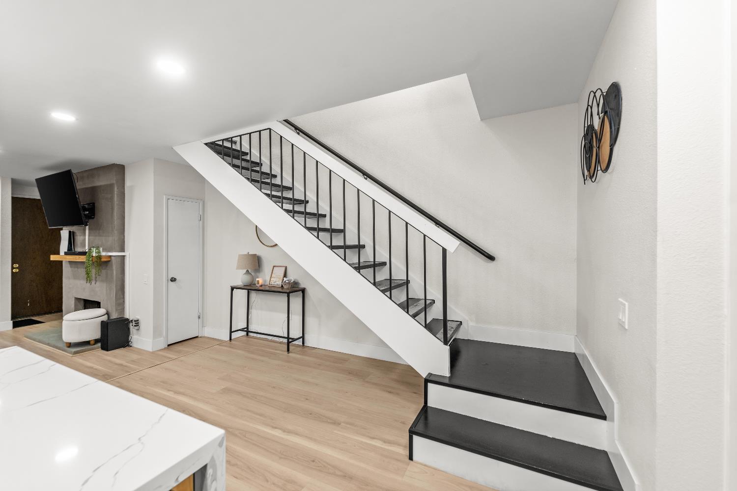 617 Woodside Sierra 3