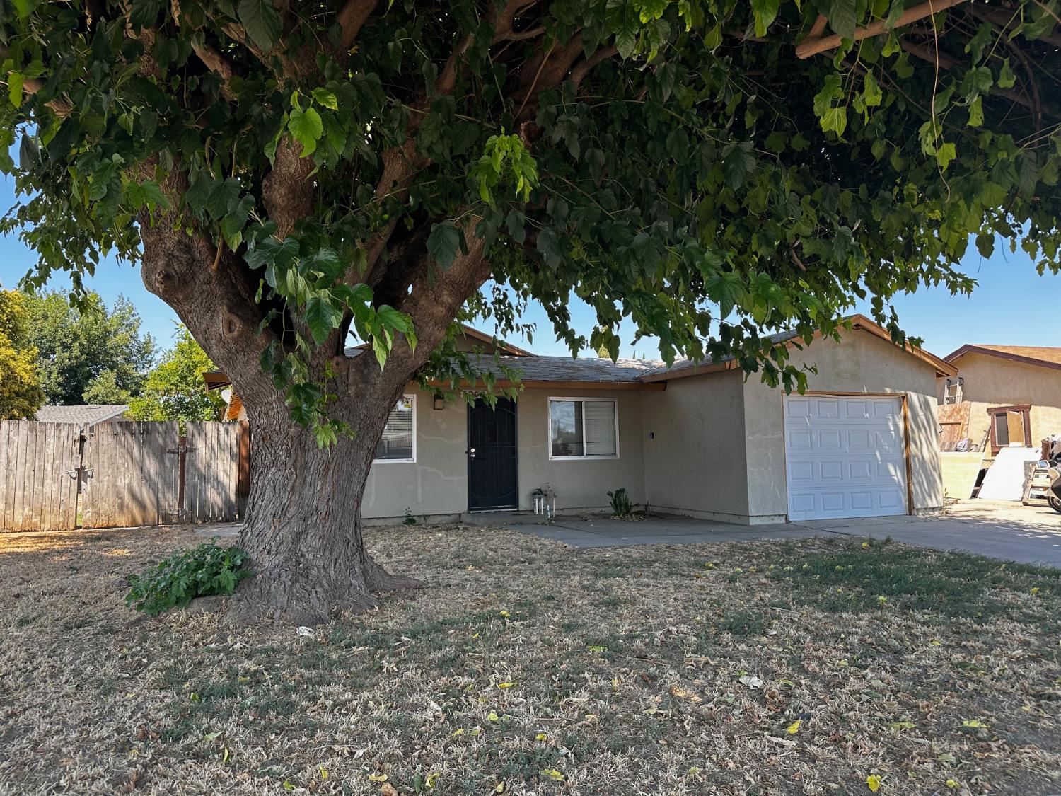 5009 Estates Drive