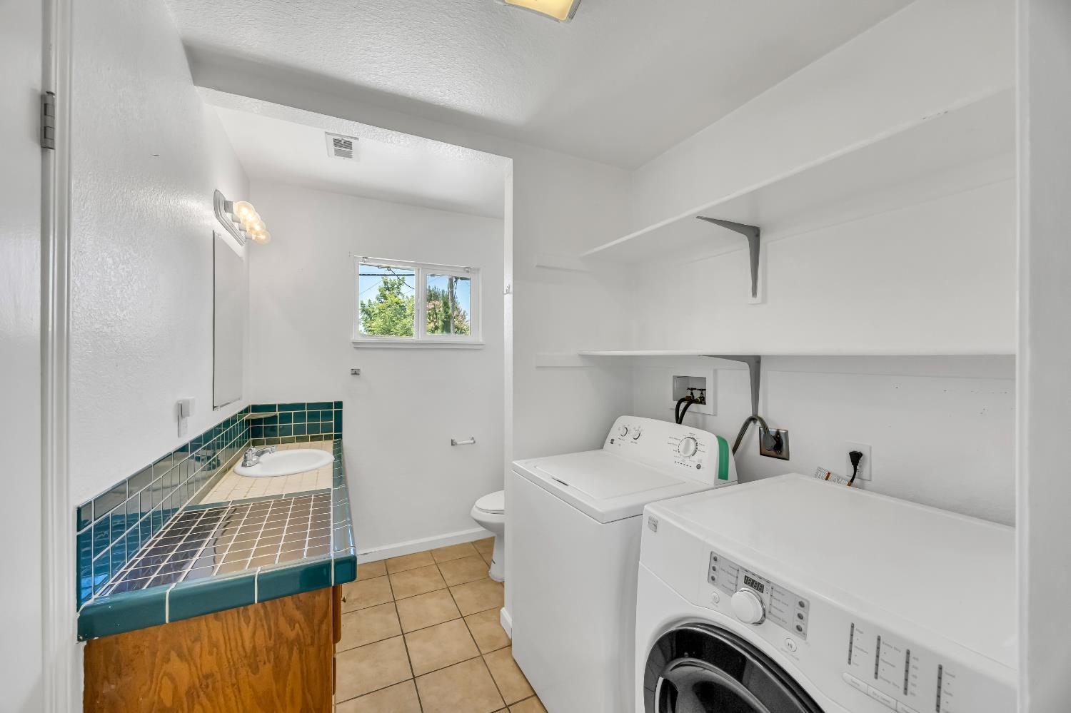 7125 Larchmont Drive