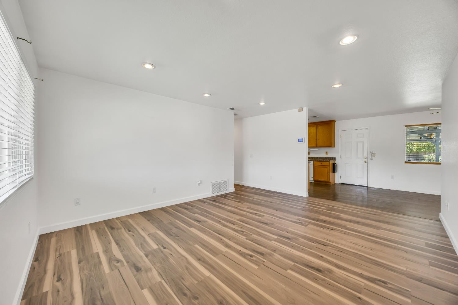 7125 Larchmont Drive