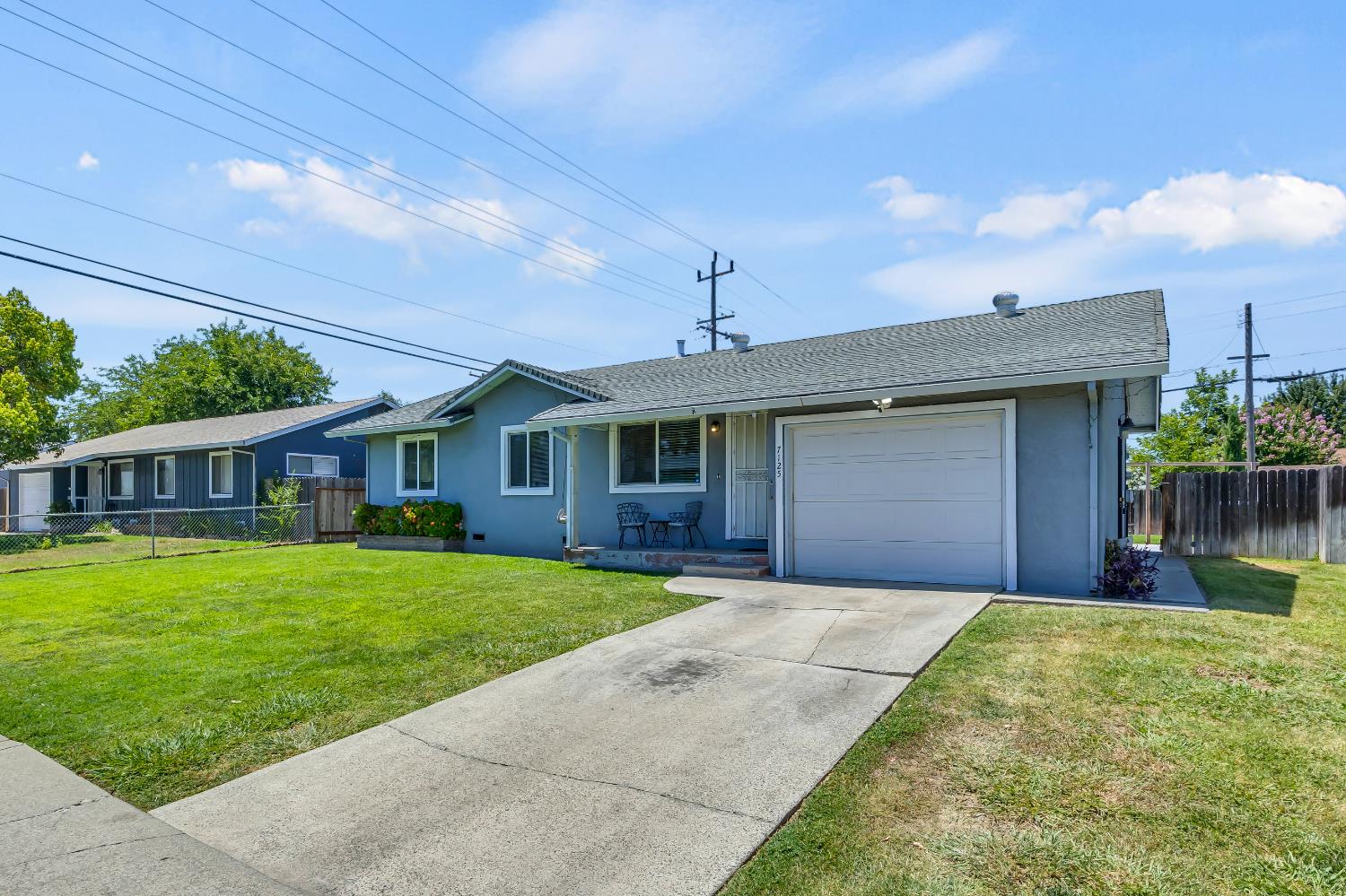 7125 Larchmont Drive