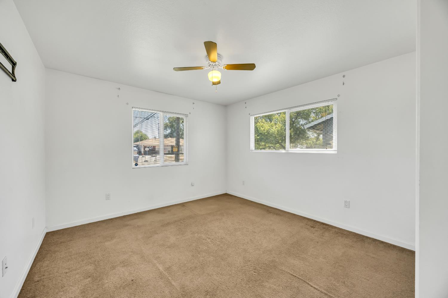 7125 Larchmont Drive