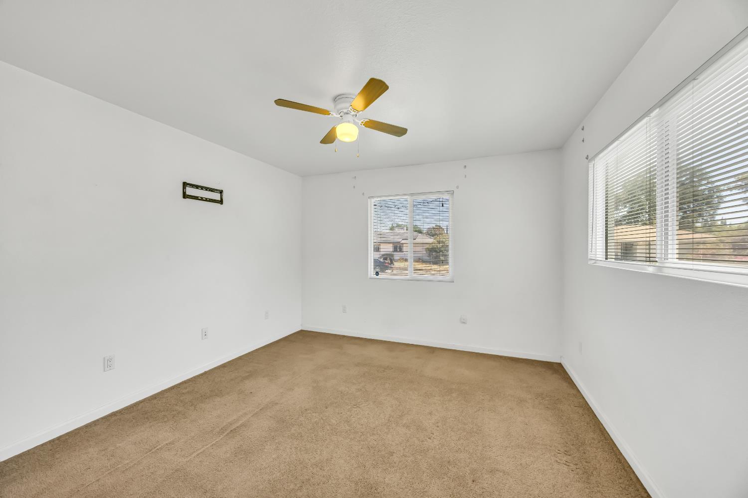 7125 Larchmont Drive