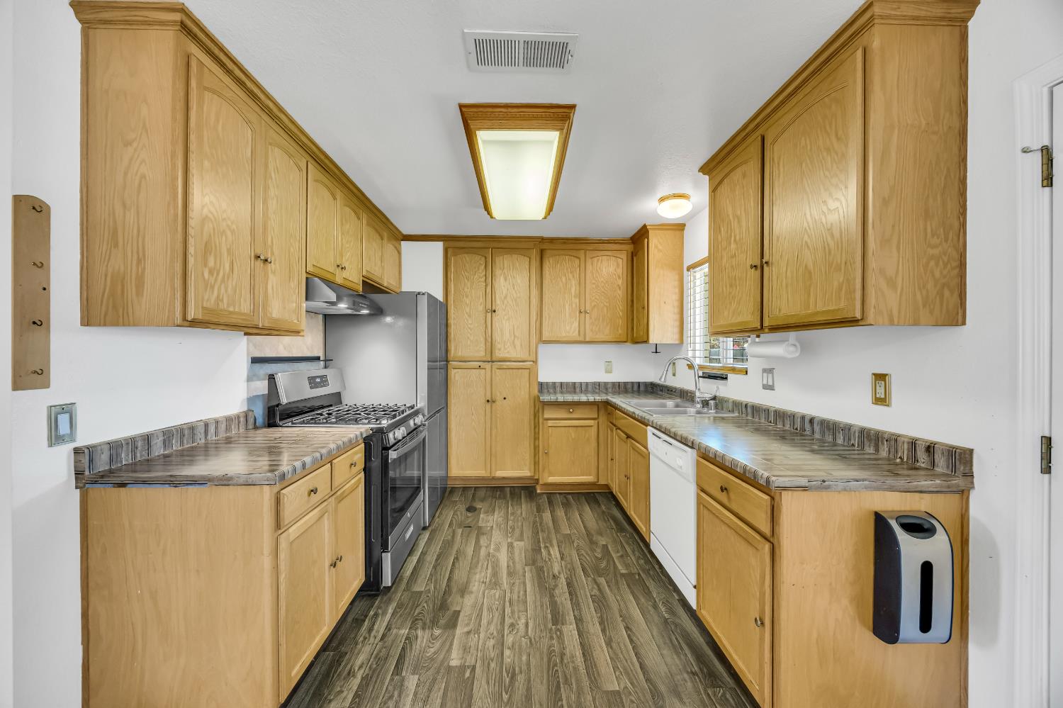 7125 Larchmont Drive