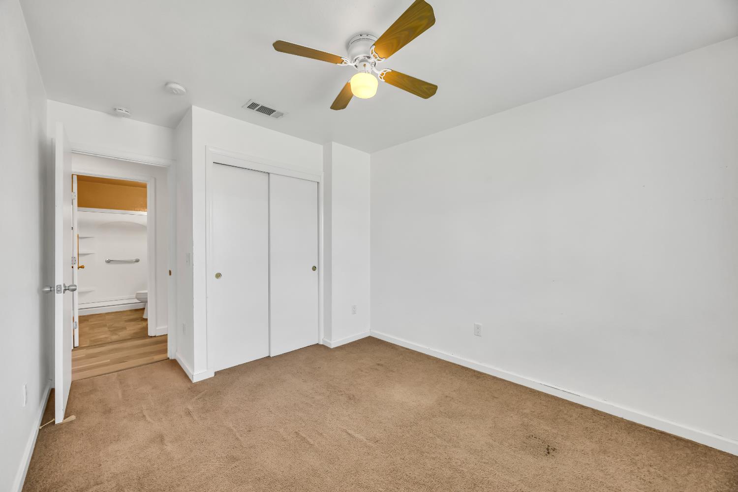 7125 Larchmont Drive