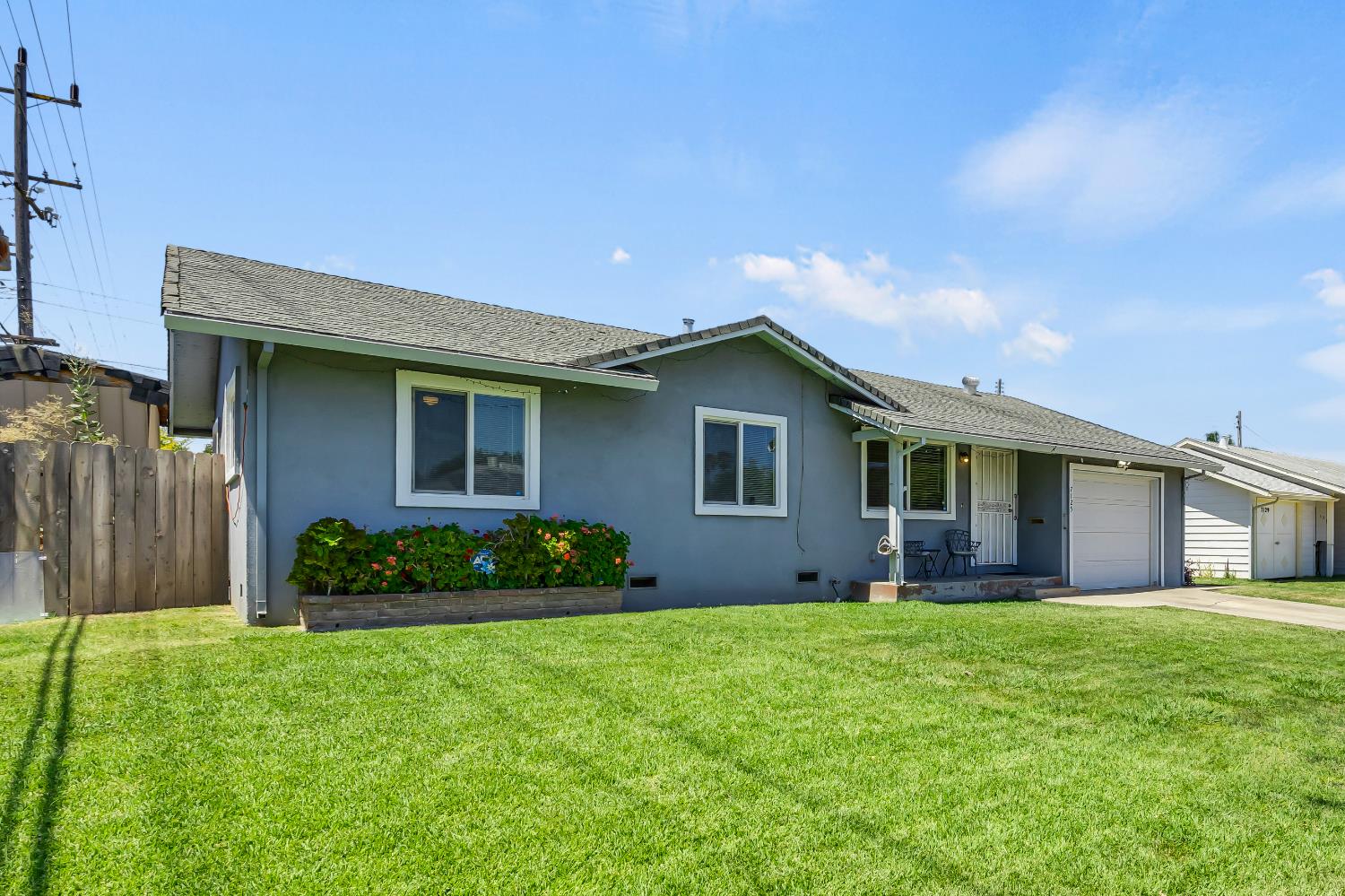 7125 Larchmont Drive