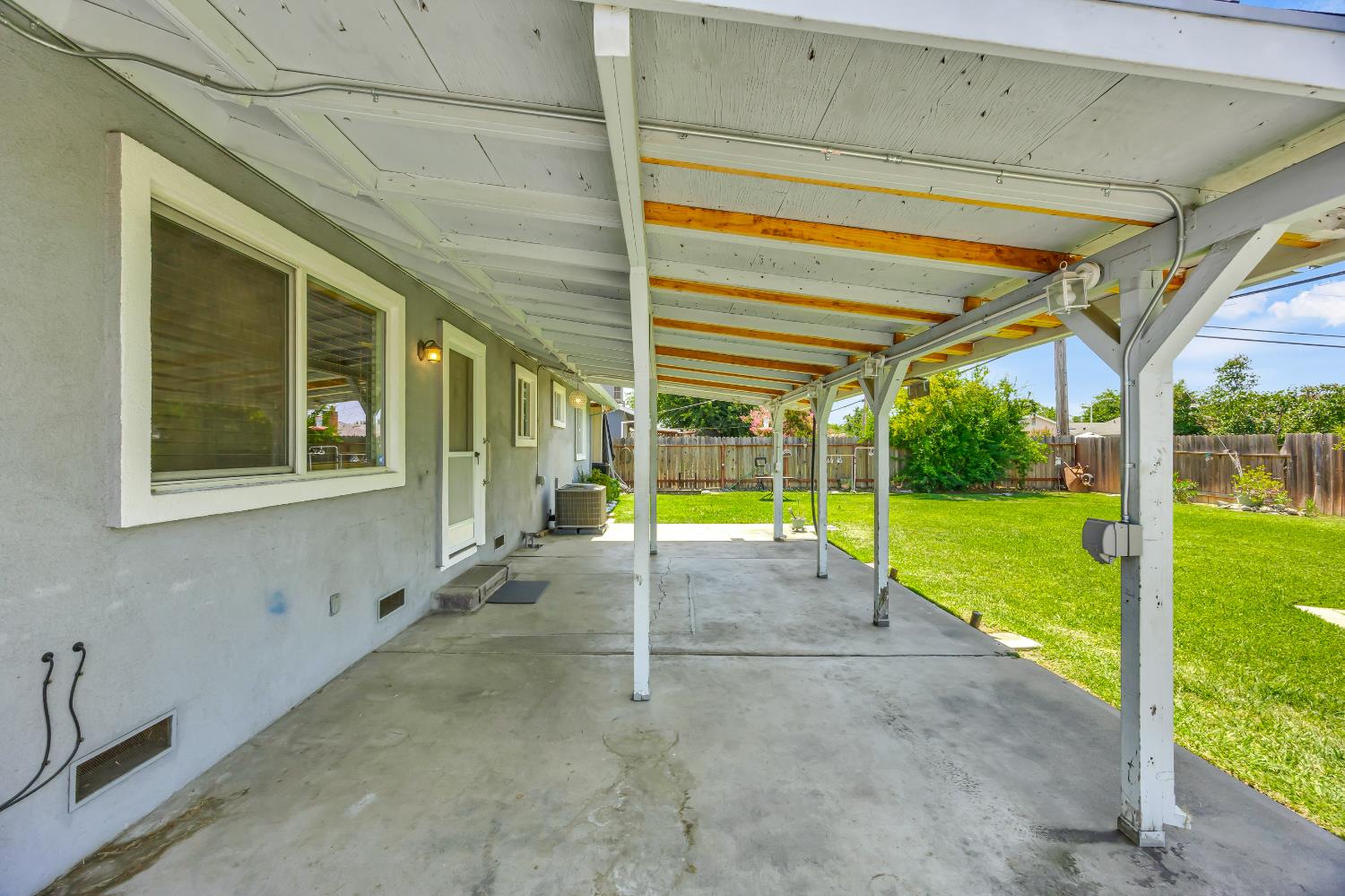 7125 Larchmont Drive