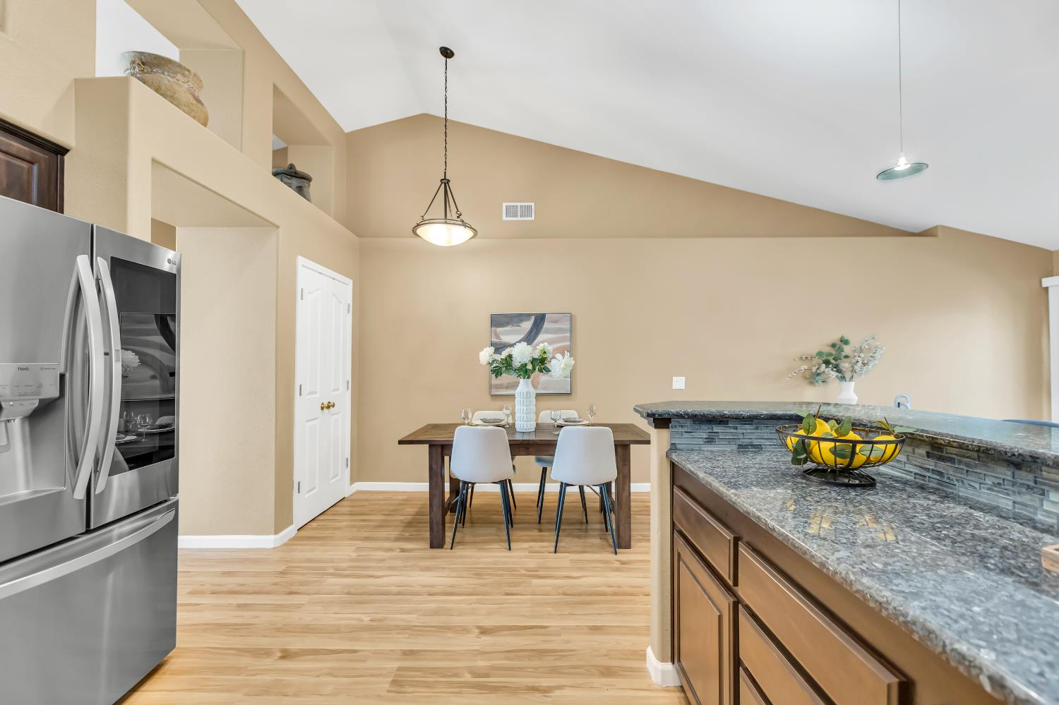 8046 Golden Vista Way