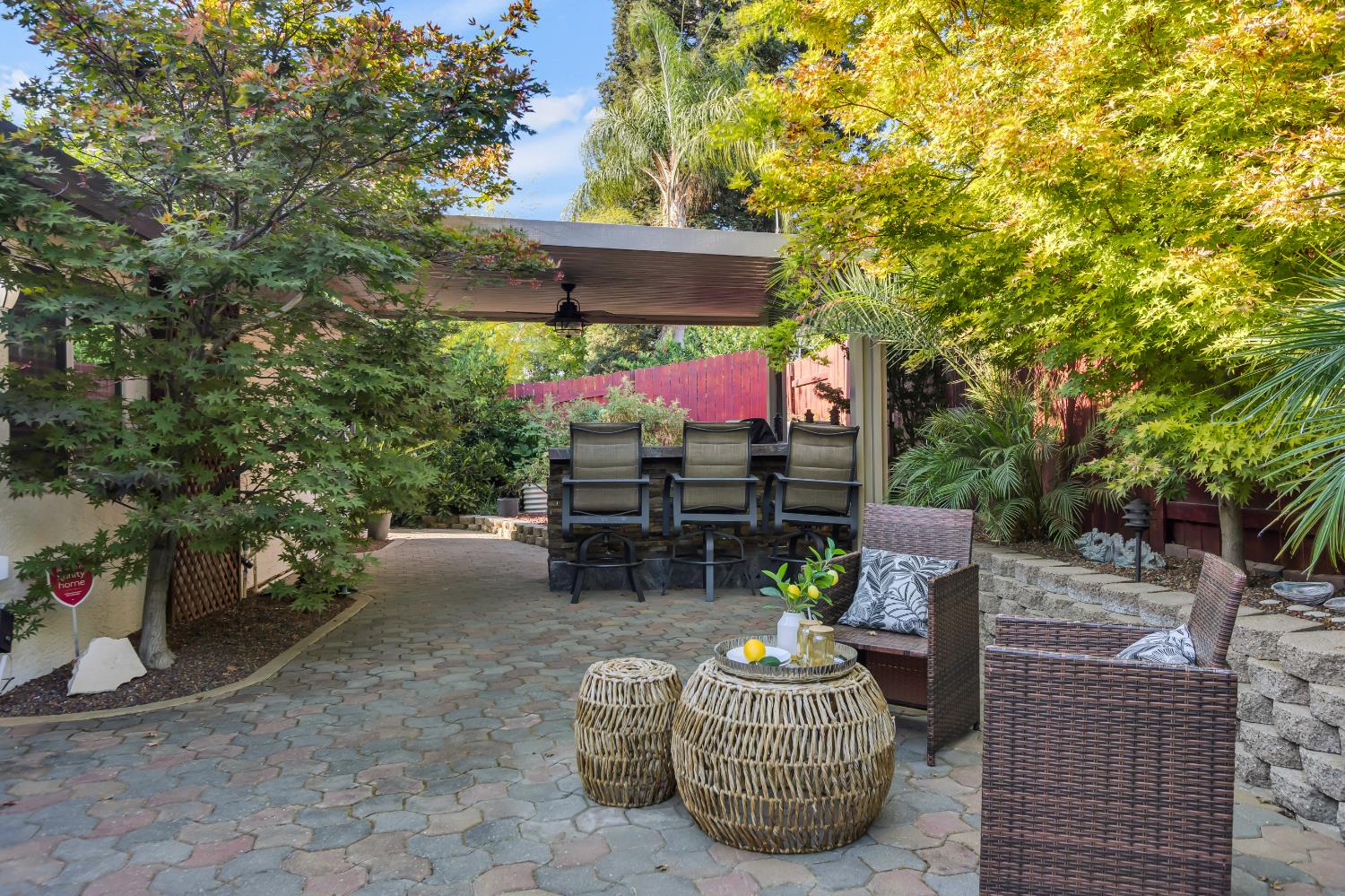8046 Golden Vista Way