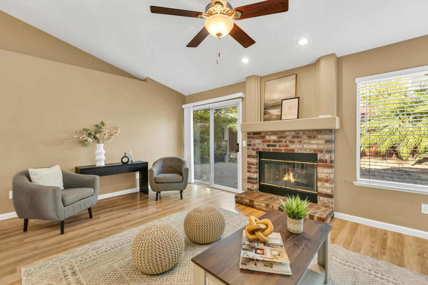 8046 Golden Vista Way
