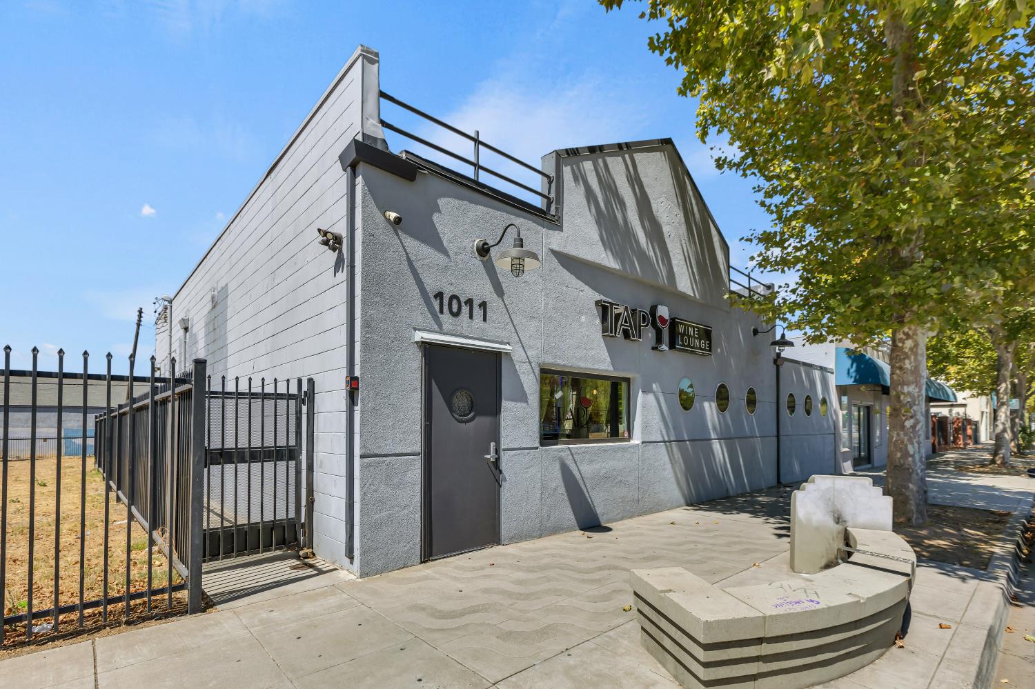 1011 Del Paso Boulevard
