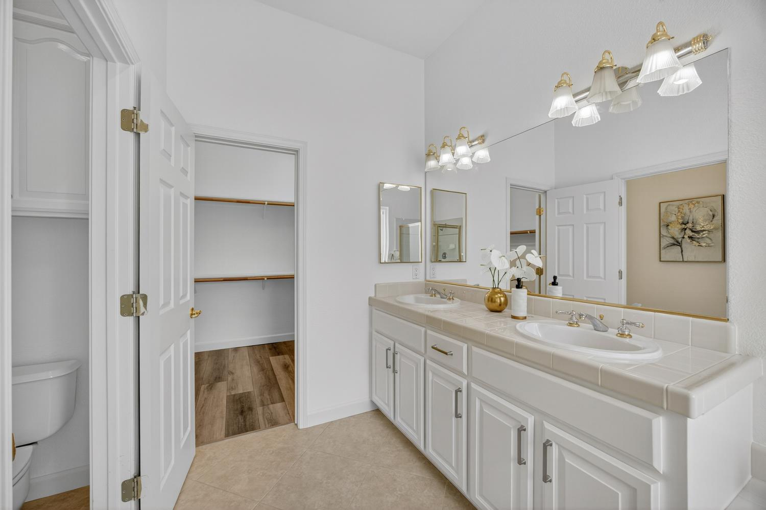 5115 Whisper Oaks Lane