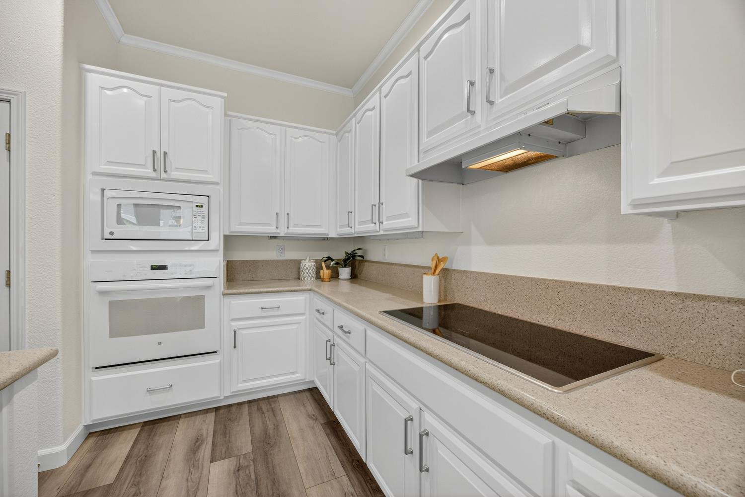 5115 Whisper Oaks Lane