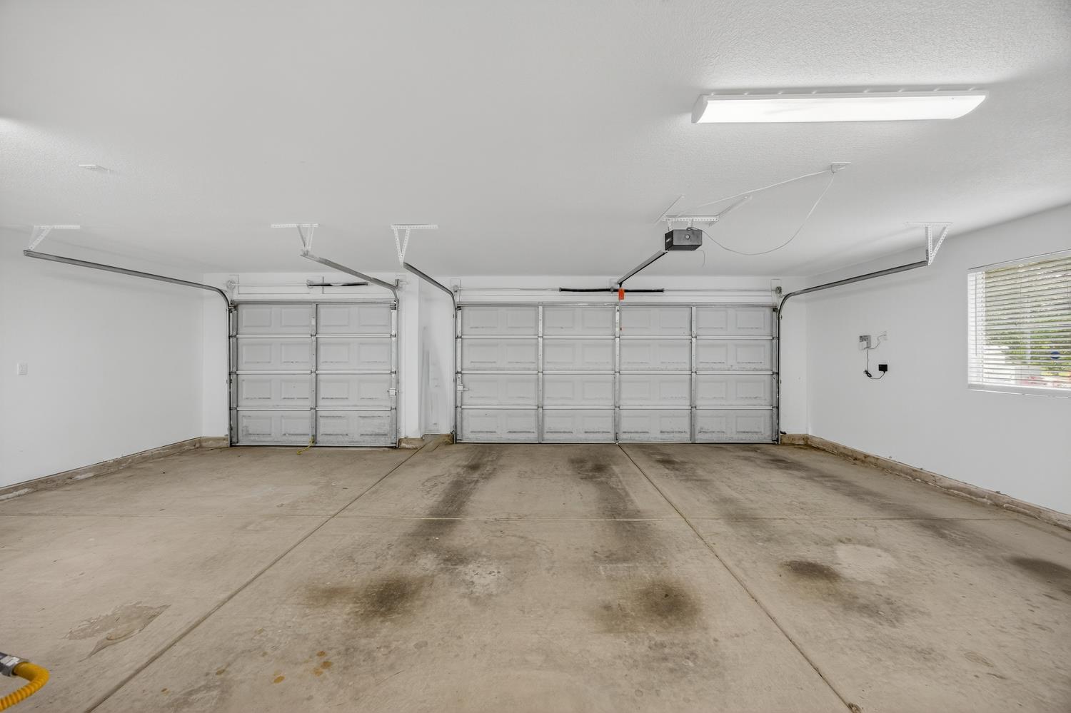 5115 Whisper Oaks Lane