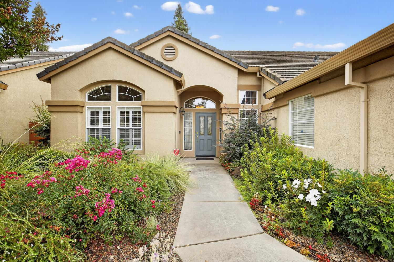 5115 Whisper Oaks Lane