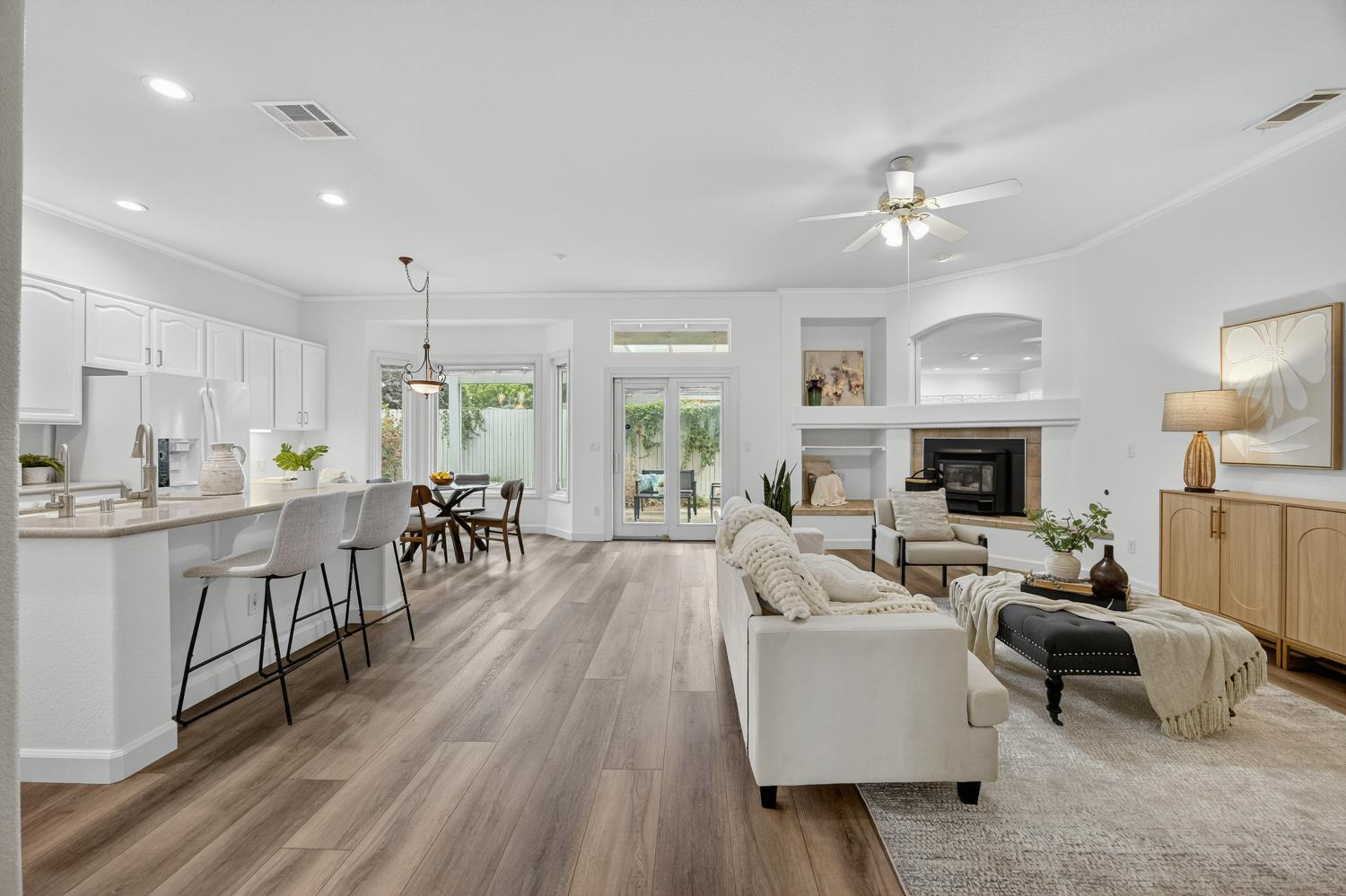 5115 Whisper Oaks Lane