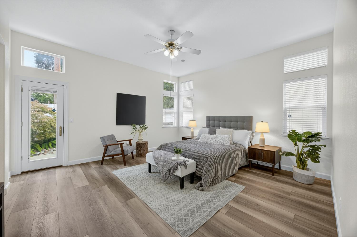 5115 Whisper Oaks Lane