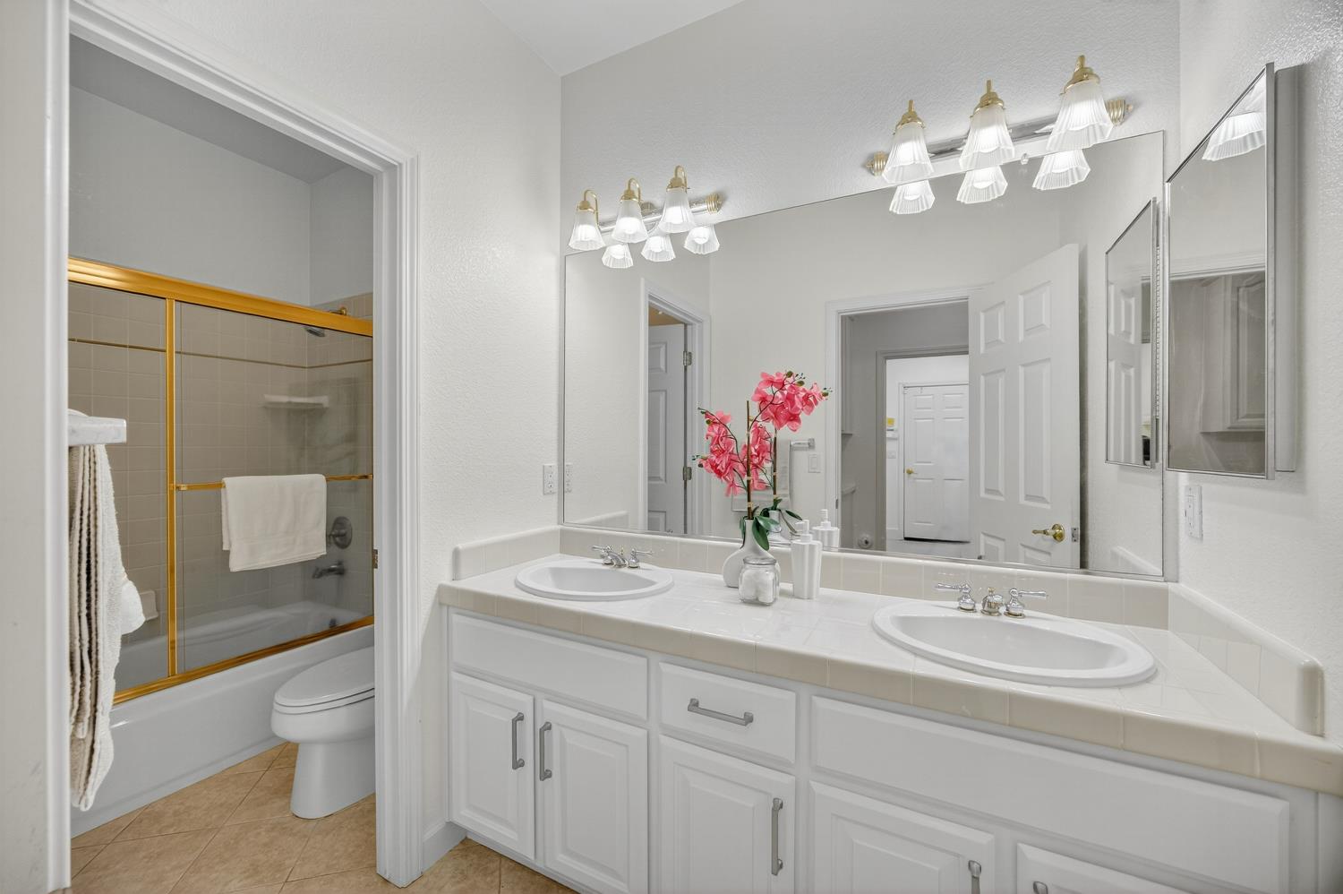 5115 Whisper Oaks Lane