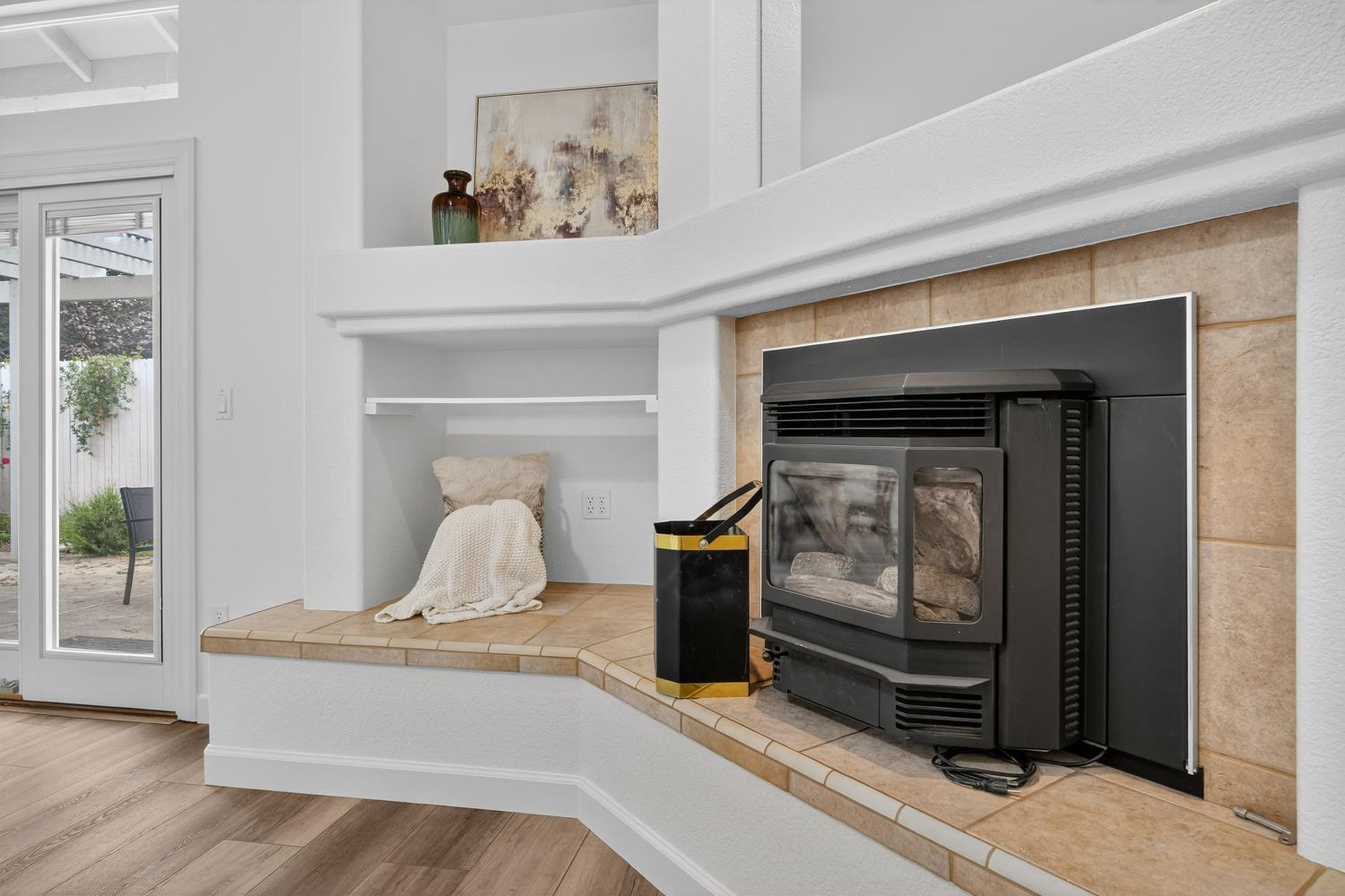 5115 Whisper Oaks Lane