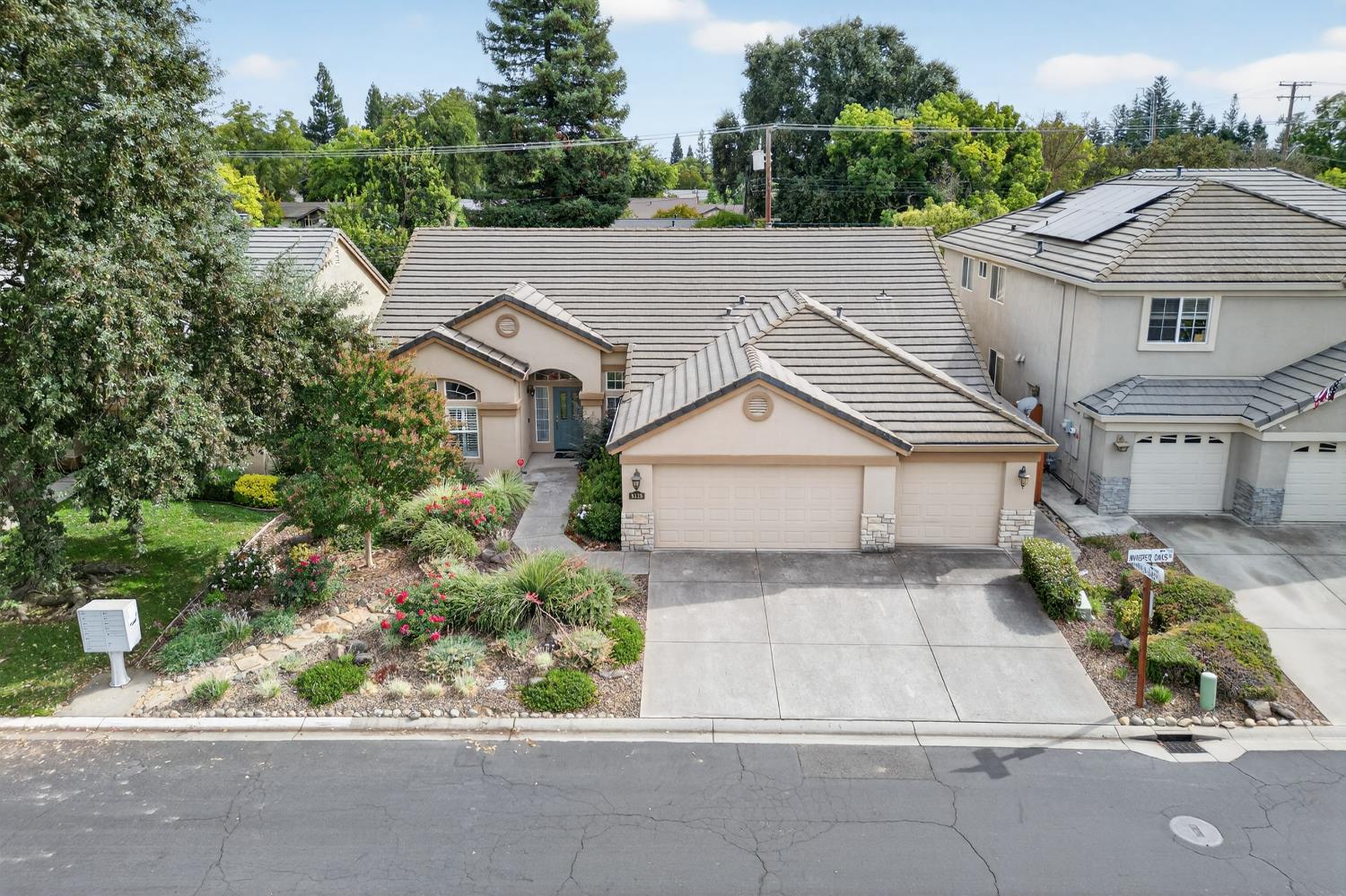 5115 Whisper Oaks Lane