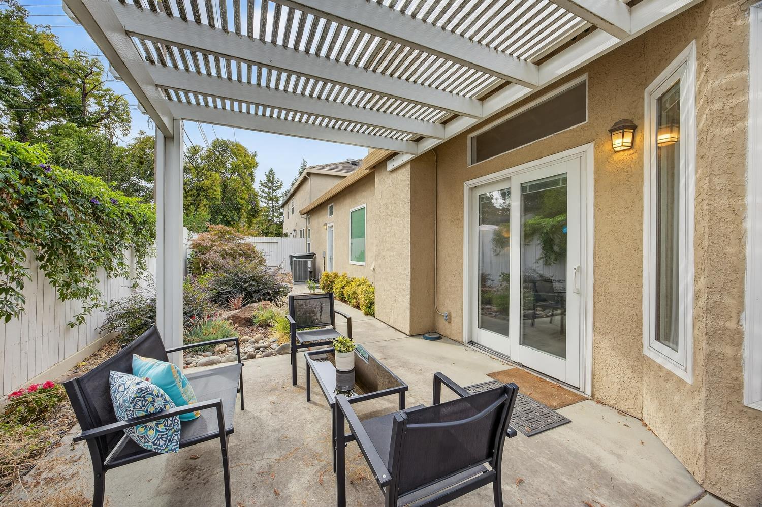 5115 Whisper Oaks Lane