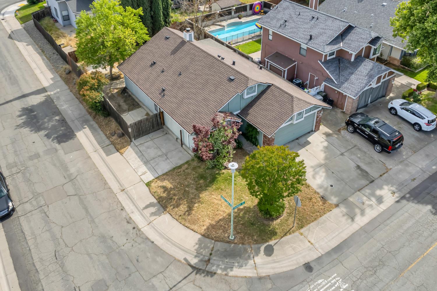 8401 Sunblaze Way