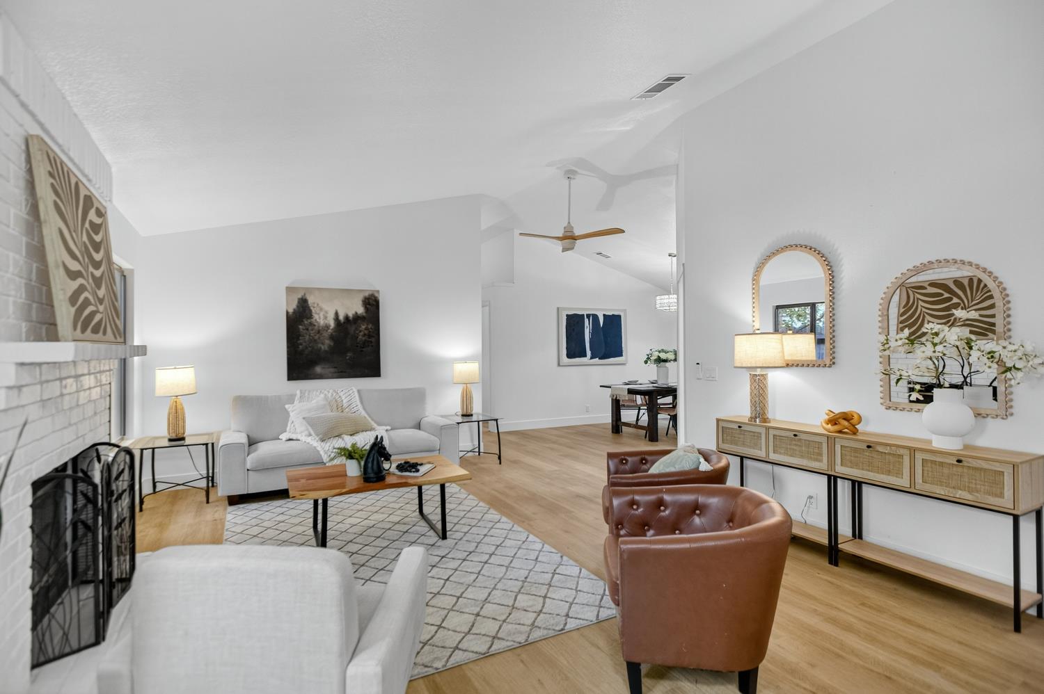 805 W Lincoln Avenue