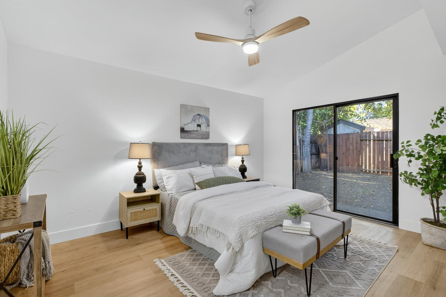 805 W Lincoln Avenue