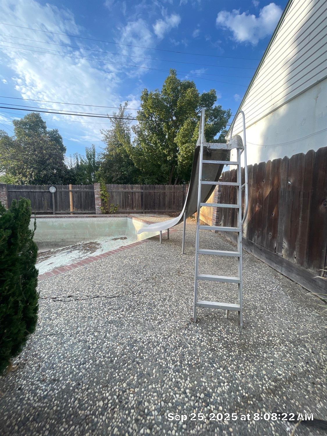 151 S Murdock Avenue