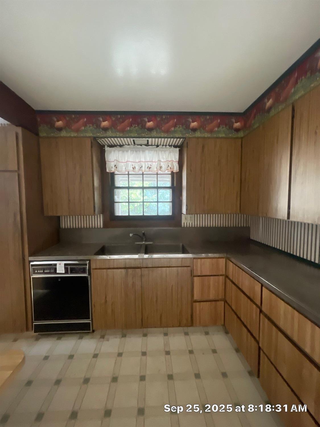 151 S Murdock Avenue