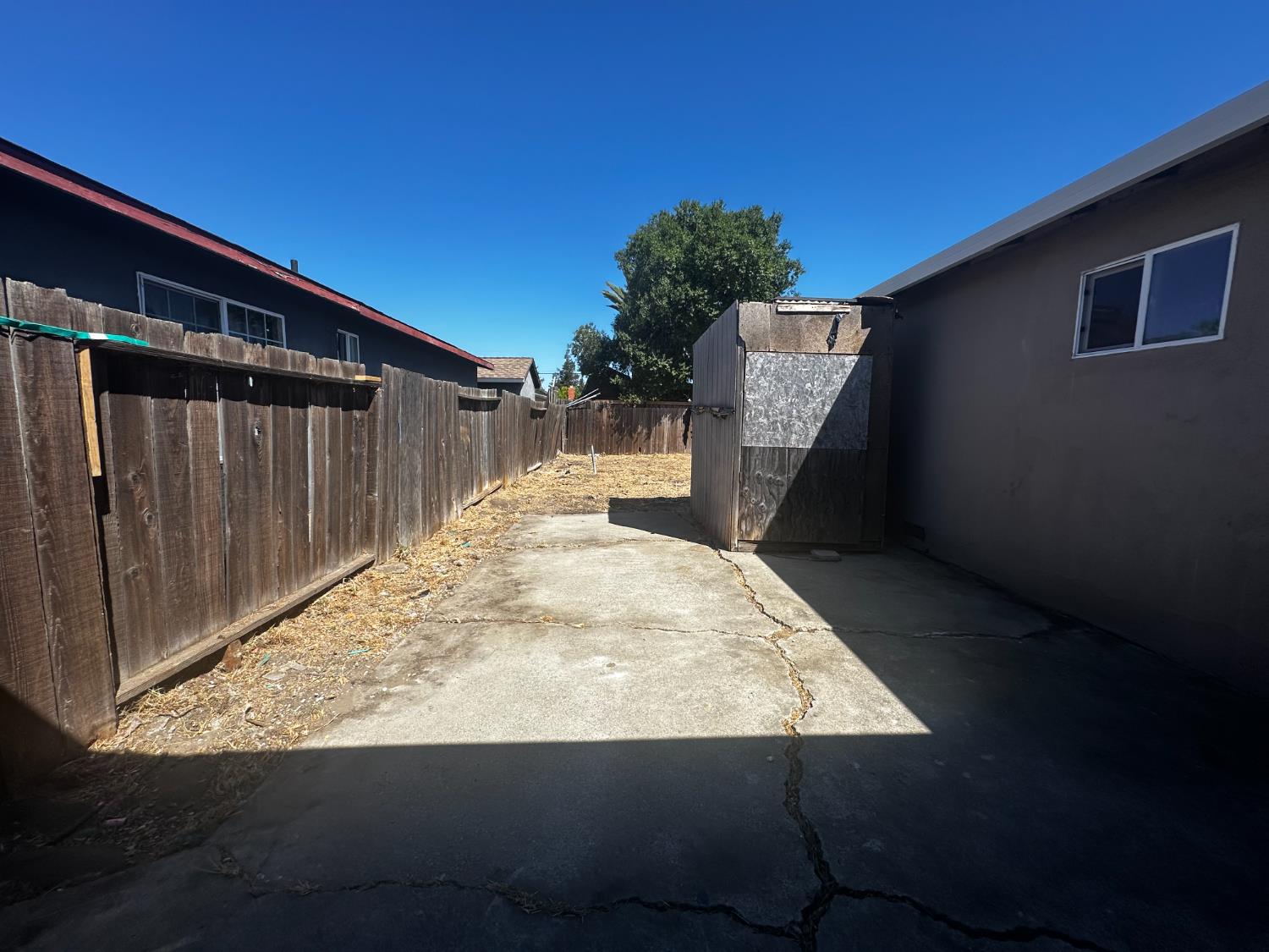 48 W Leland Road