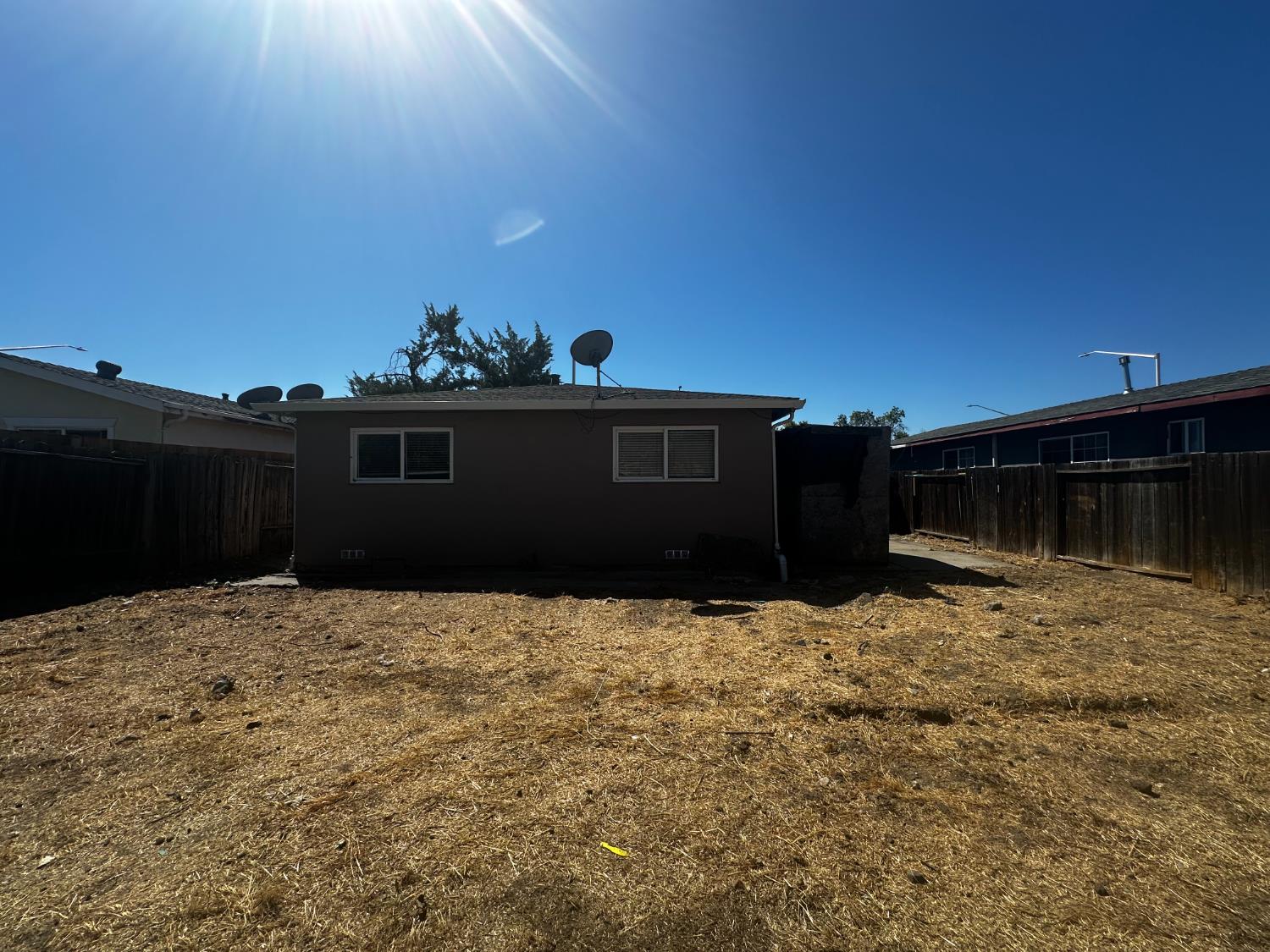 48 W Leland Road